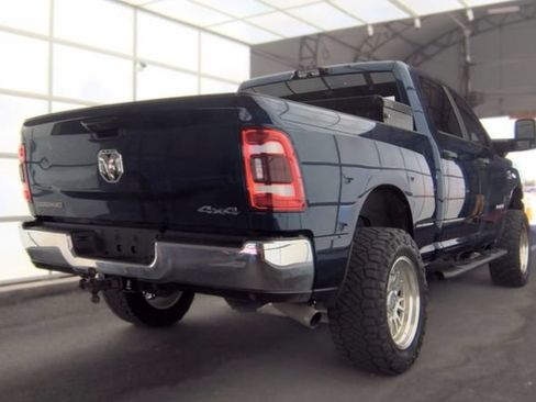 Used 2024 RAM 2500 Big Horn w/ Towing Technology Group AWD/4WD image 2