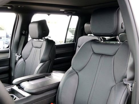 New 2026 Jeep Grand Wagoneer Limited image 10