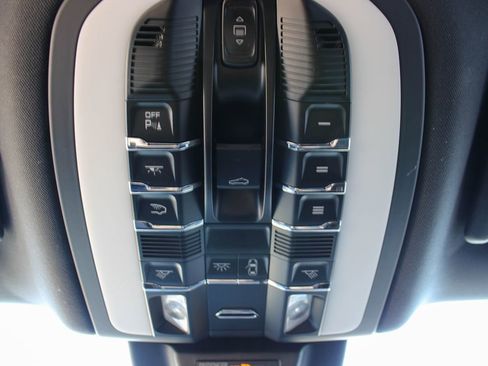 Used 2017 Porsche Macan S AWD/4WD image 45