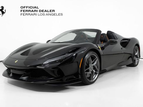 Used 2022 Ferrari F8 Tributo RWD image 1