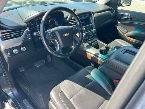Used 2019 Chevrolet Suburban LT AWD/4WD image 17