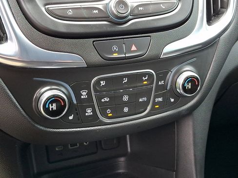 Certified 2023 Chevrolet Equinox LT AWD/4WD image 16