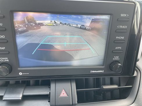 Certified 2021 Toyota RAV4 LE AWD/4WD image 20