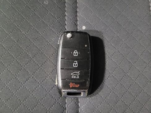 Used 2018 Kia Sorento AWD image 32