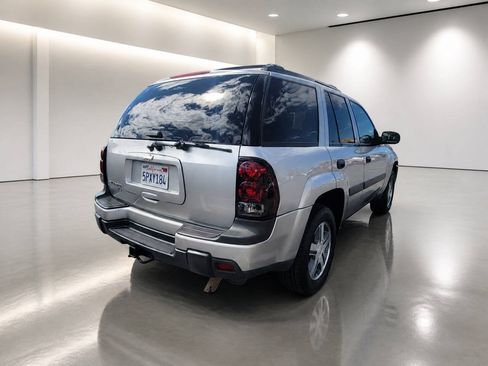 Used 2005 Chevrolet TrailBlazer LS w/ LS Preferred Equipment Group AWD/4WD image 5