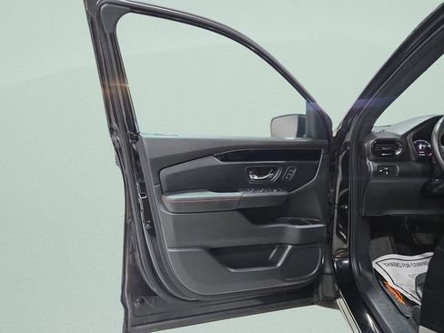 Certified 2023 Honda Pilot TrailSport image 27