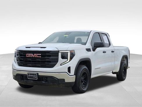 Used 2023 GMC Sierra 1500 Pro w/ Convenience Package image 2
