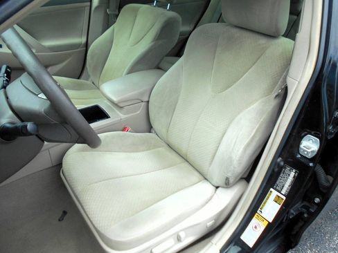 Used 2008 Toyota Camry LE FWD image 9