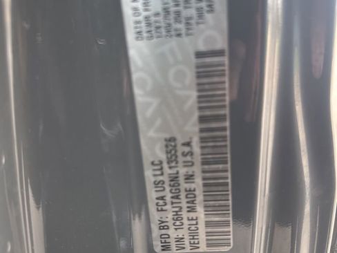 Used 2022 Jeep Gladiator Sport AWD/4WD image 17