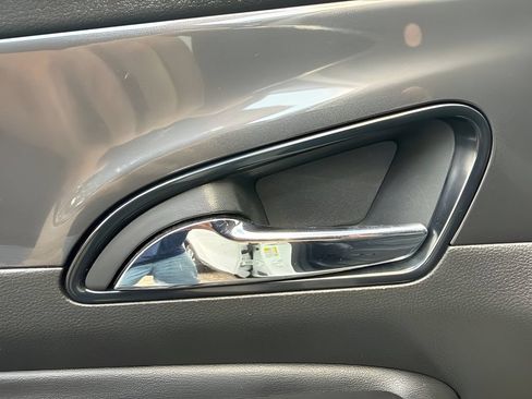 Used 2021 Buick Encore Preferred FWD image 11