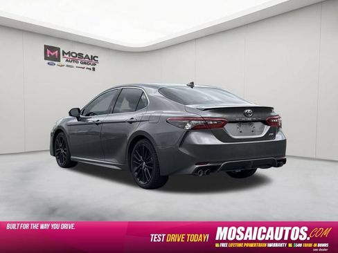 Used 2023 Toyota Camry XSE FWD image 5
