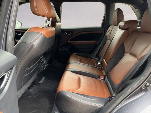 Used 2025 Subaru Forester Touring image 13