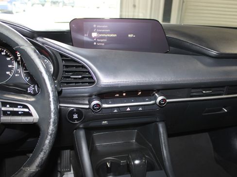Used 2021 MAZDA MAZDA3 s FWD image 13