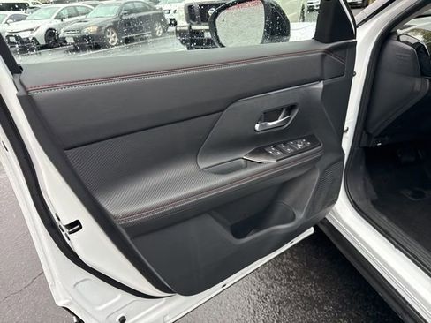 New 2026 Nissan Kicks SR w/ SR Premium Package AWD/4WD image 14