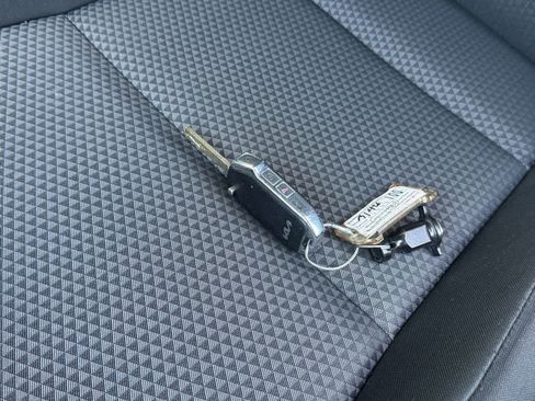 Used 2025 Kia Soul LX w/ LX Technology Package image 21