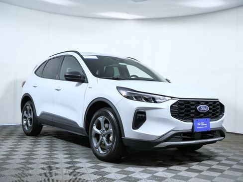 Certified 2025 Ford Escape ST-Line AWD/4WD image 1