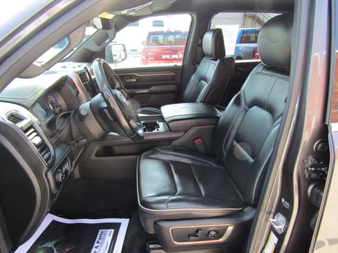 Used 2021 RAM 1500 Limited w/ Body Color Bumper Group image 18
