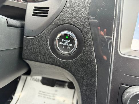 Used 2019 Ford Explorer XLT w/ Equipment Group 201A image 21