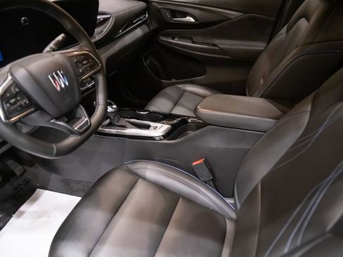 Used 2025 Buick Envista Sport Touring w/ Convenience I Package FWD image 18