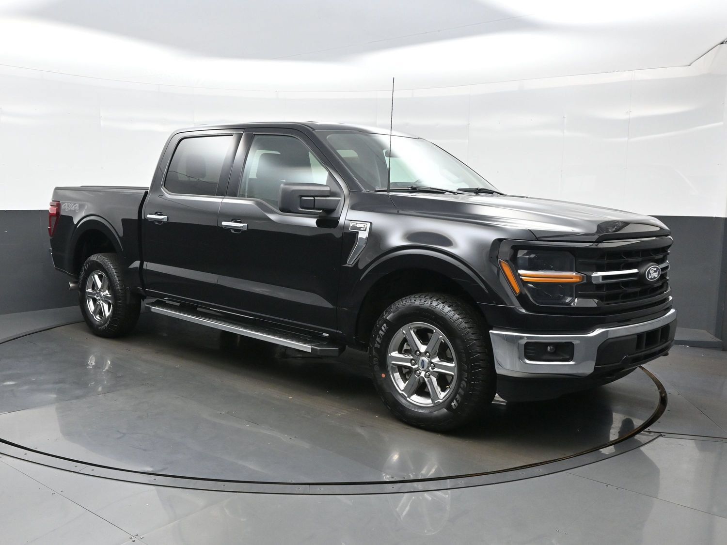 Used 2025 Ford F150 XLT w/ Equipment Group 301A Standard AWD/4WD image 8