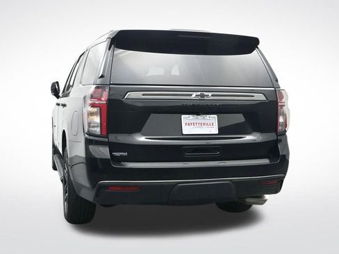 Used 2022 Chevrolet Tahoe Z71 w/ Luxury Package AWD/4WD image 9