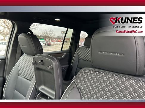 New 2026 GMC Acadia Denali w/ Super Cruise Package image 17