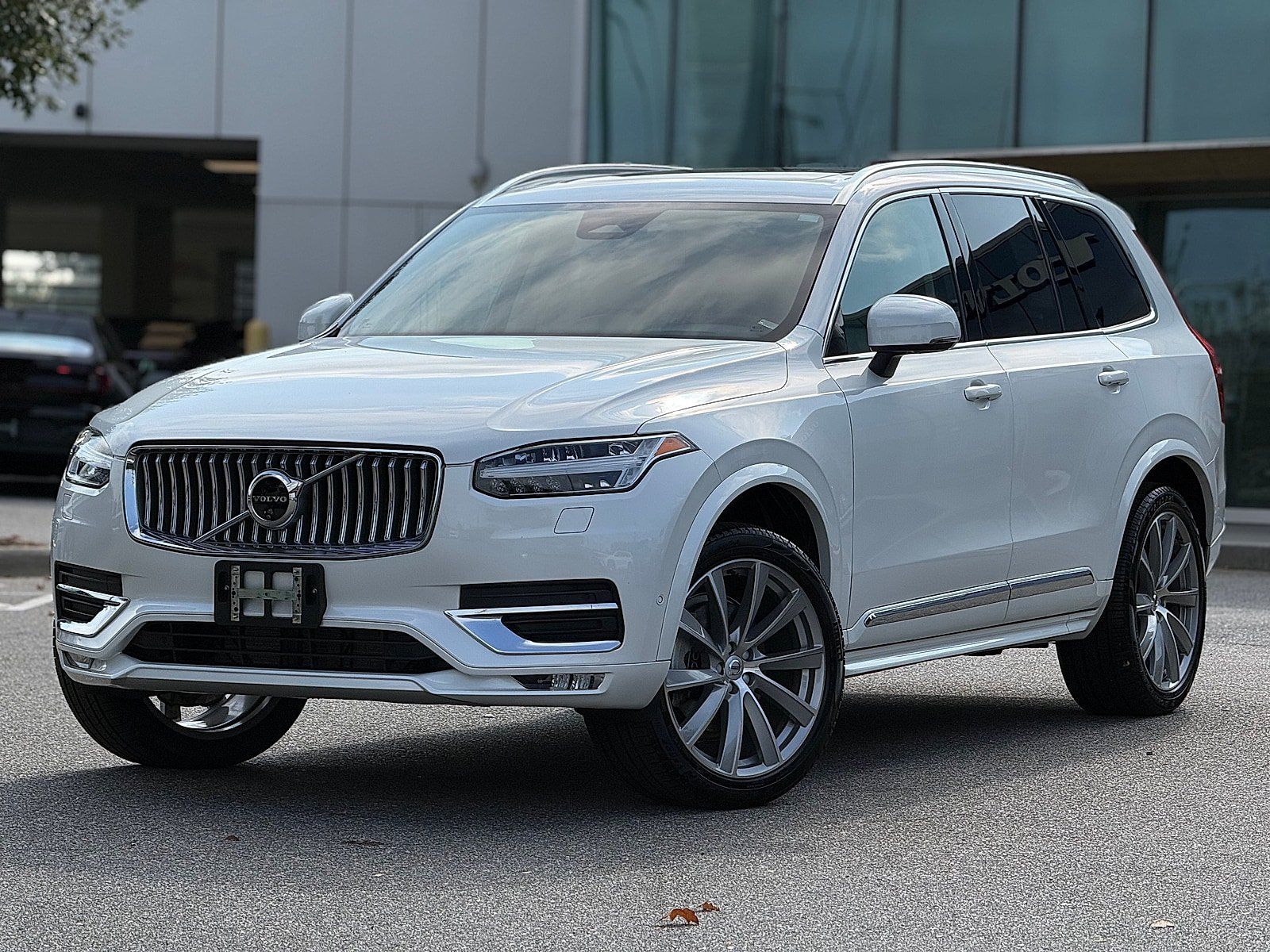Certified 2024 Volvo XC90 B6 Plus w/ Protection Package Premier AWD/4WD image 1