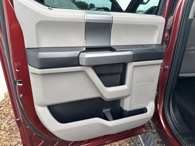 Used 2017 Ford F150 XLT w/ Equipment Group 302A Luxury RWD image 16