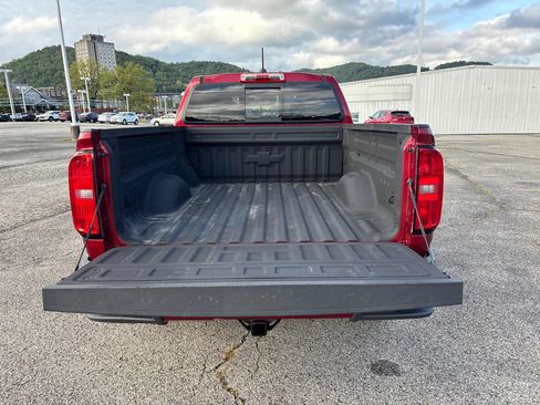 Used 2021 Chevrolet Colorado Z71 w/ Safety Package AWD/4WD image 23