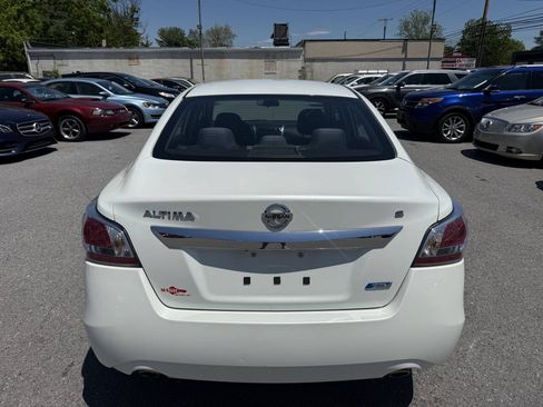 Used 2014 Nissan Altima 2.5 S FWD image 4