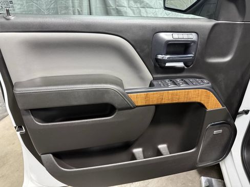 Used 2014 GMC Sierra 1500 SLT w/ SLT Crew Cab Value Package image 18