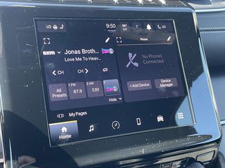 Used 2024 Jeep Grand Cherokee Altitude video 3