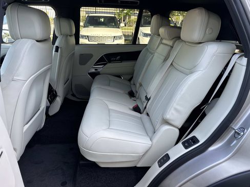 New 2026 Land Rover Range Rover Long Wheelbase SE AWD/4WD image 14