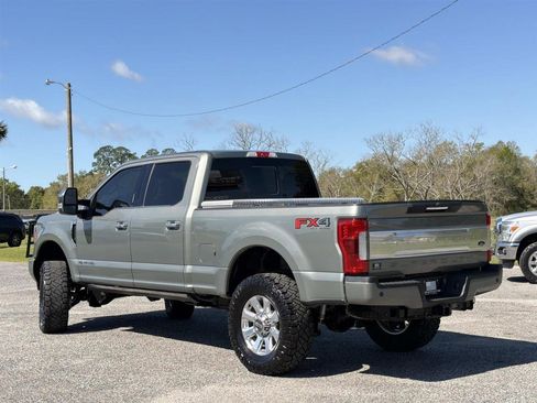 Used 2019 Ford F250 Platinum w/ Platinum Ultimate Package AWD/4WD image 5