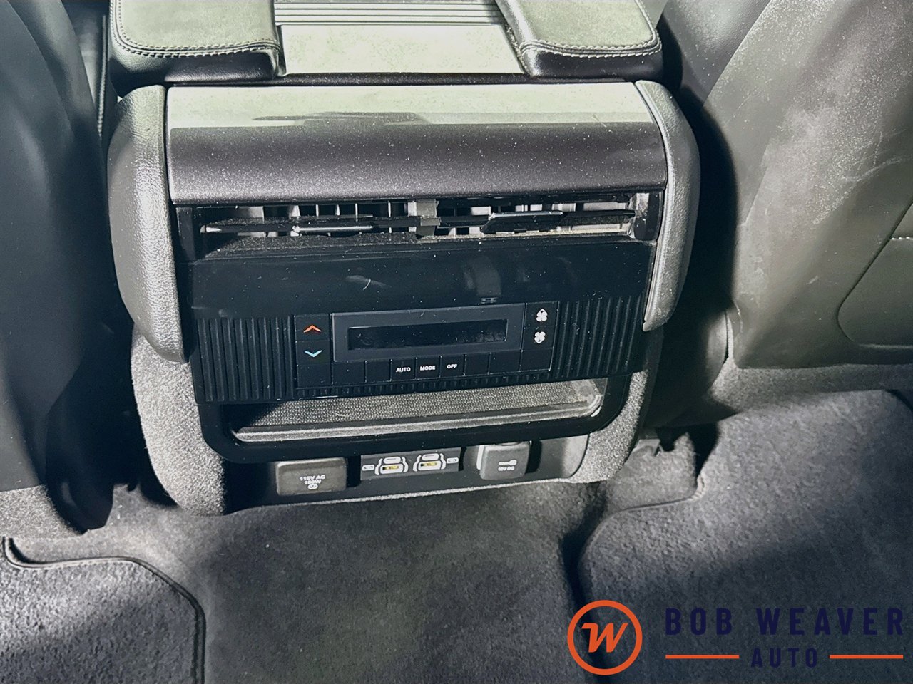 Used 2022 Jeep Wagoneer Series I AWD/4WD image 32