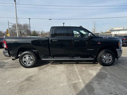 Used 2022 RAM 2500 Big Horn w/ Snow Chief Group AWD/4WD image 5