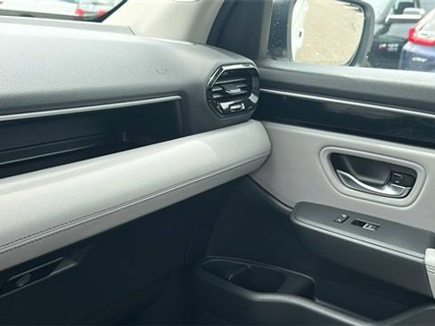 Used 2025 Honda Pilot Touring image 22