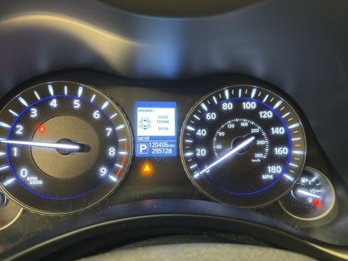 Used 2015 INFINITI Q70 3.7 image 17