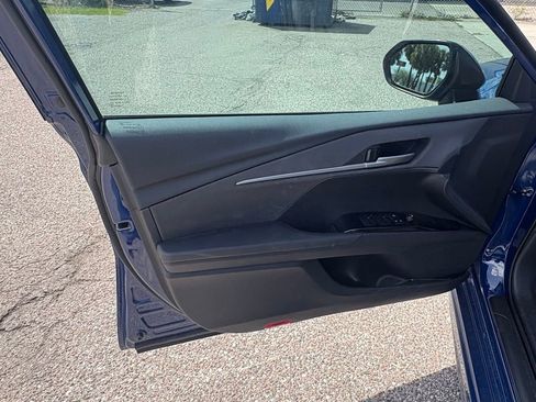 Used 2025 Toyota Camry SE w/ Multimedia Upgrade Package image 10