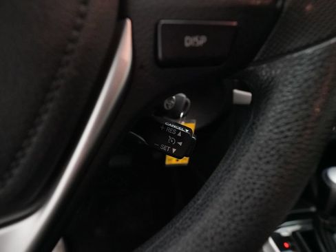 Used 2016 Toyota Corolla LE FWD image 19