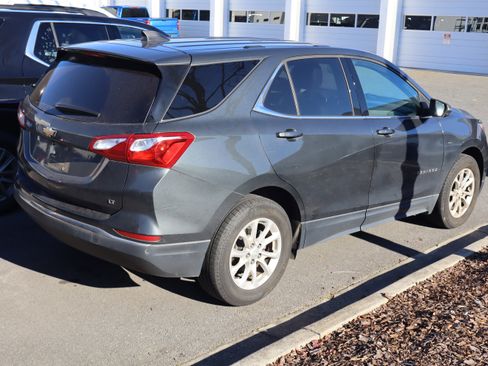 Used 2018 Chevrolet Equinox LT image 10