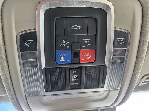 Used 2022 RAM 1500 Laramie image 28
