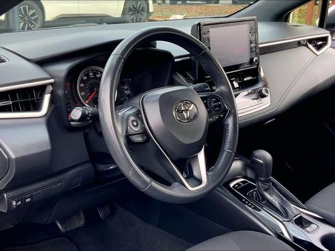 Used 2022 Toyota Corolla SE image 16