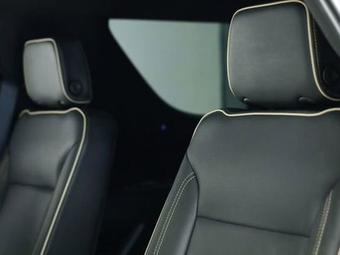 Used 2021 GMC Yukon SLT w/ SLT Premium Package image 39