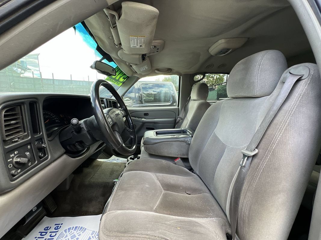 Used 2004 GMC Yukon SLE RWD image 16
