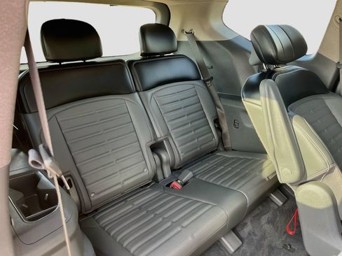 Used 2024 Kia EV9 Land AWD/4WD image 29
