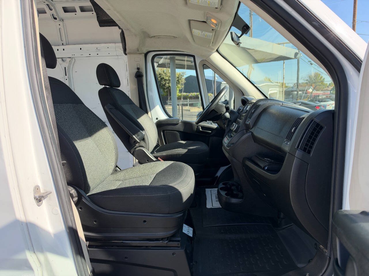 Used 2017 RAM ProMaster 2500 FWD image 11