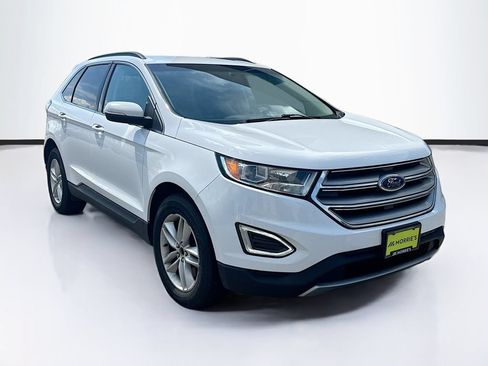 Used 2017 Ford Edge SEL w/ Class II Trailer Tow Package AWD/4WD image 3