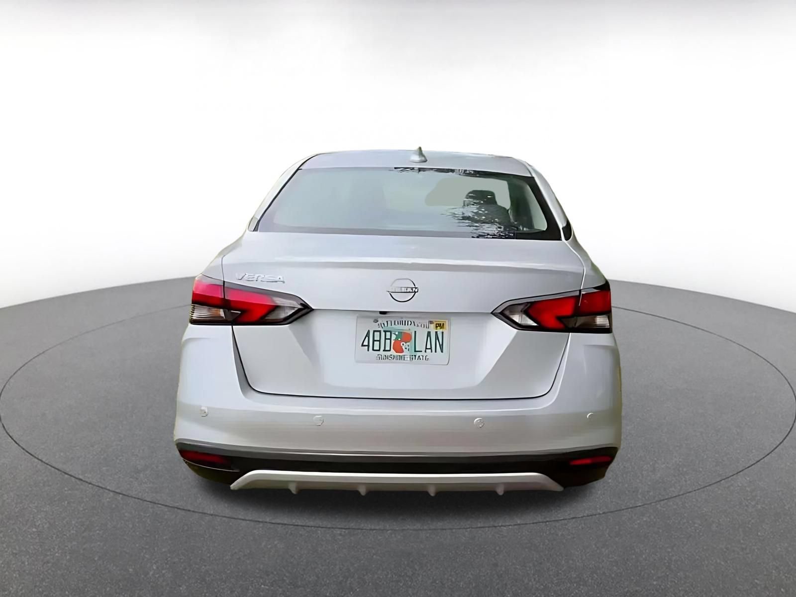 Used 2025 Nissan Versa SV FWD image 12