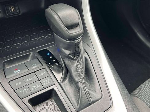 Certified 2024 Toyota RAV4 LE image 30